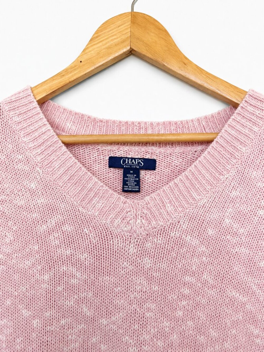 Chaps Women’s Pink V-Neck Knit Sweater Medium - Picture 6 of 7